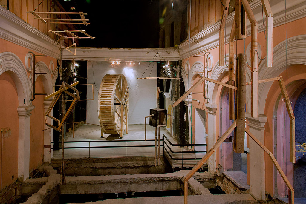 General view of machine installation at the ruins of the theater space of Espacio Odeon in Bogotá